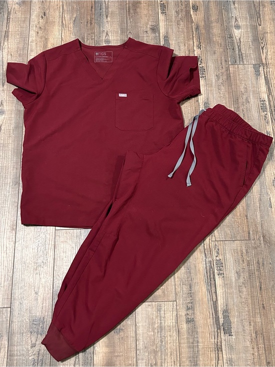 Figs Other - FIGS Maroon Scrub Set - Top & Jogger Pants